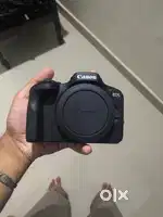 CANON EOS R100 mirrorless camera