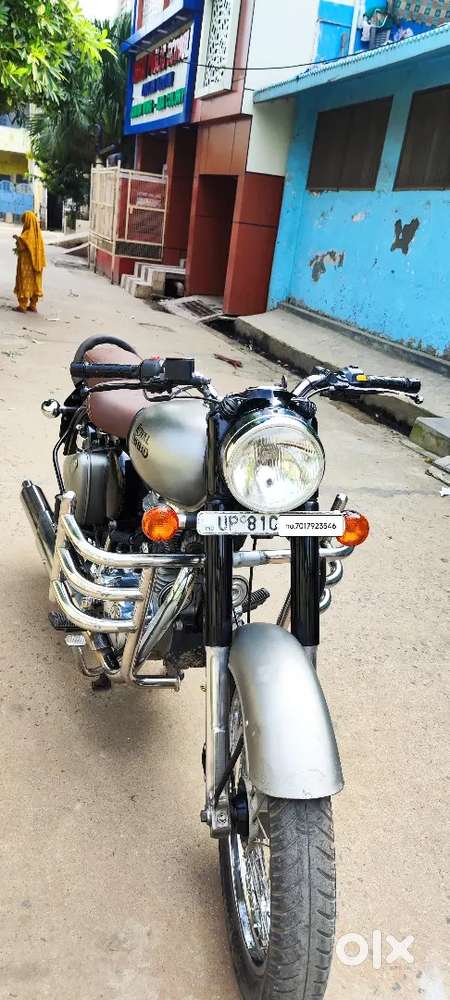 Classic 350 bs4 carburettor duel disc brake new showroom conditionUp81