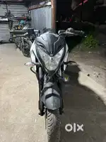 Pulsar Ns 200 Model August 2022 is for Sale in good condition