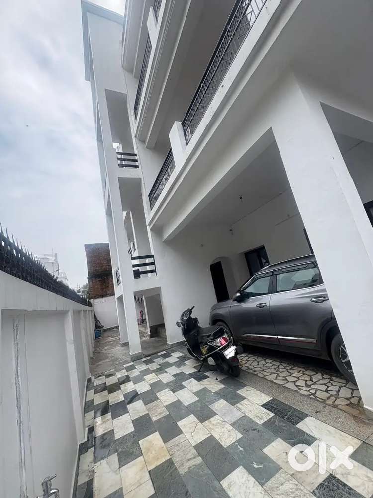 2bhk house  Aishbagh Moti Nagar Rajajipuram
