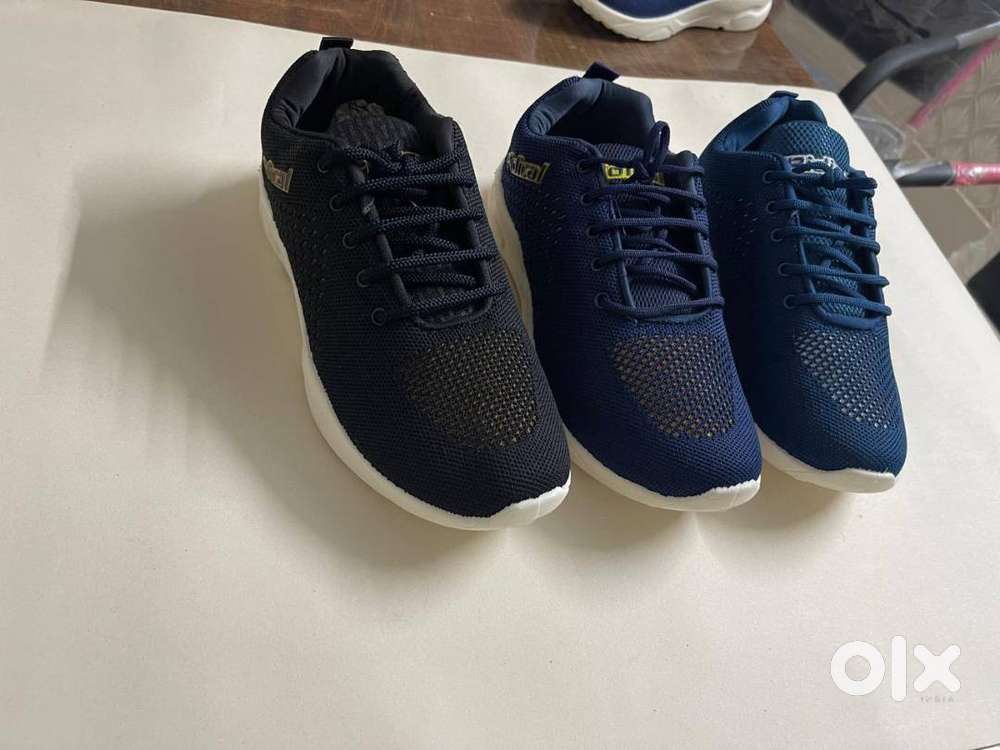 Foot wear upper stitching karigar