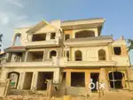 Corner with big lawn & Park facing Luxurious 6 BHK VILLA