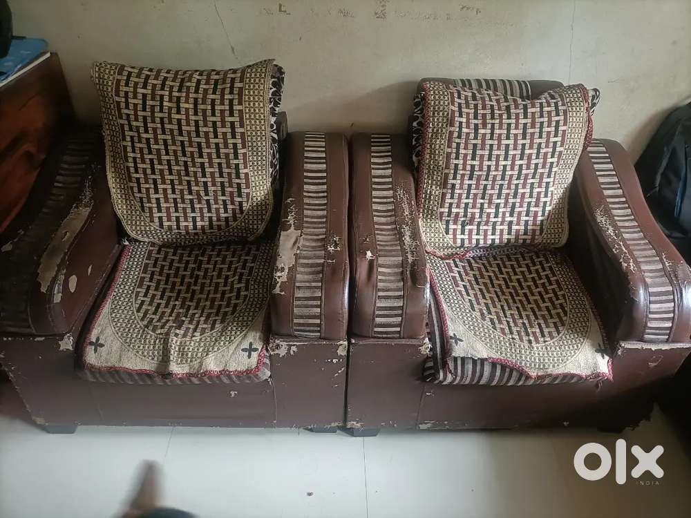 Old sofa 5 year old some scracth