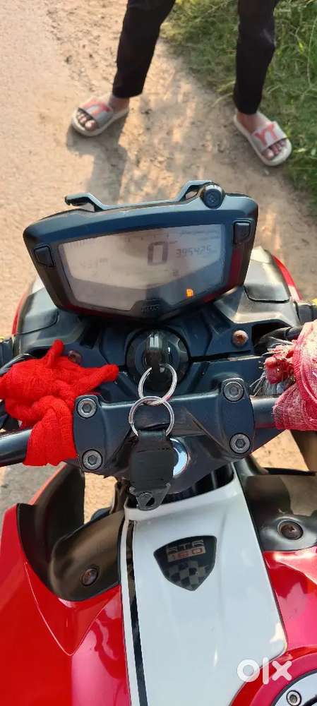 TVS/ apache RTR 160 4V