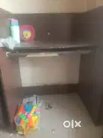 Computer table