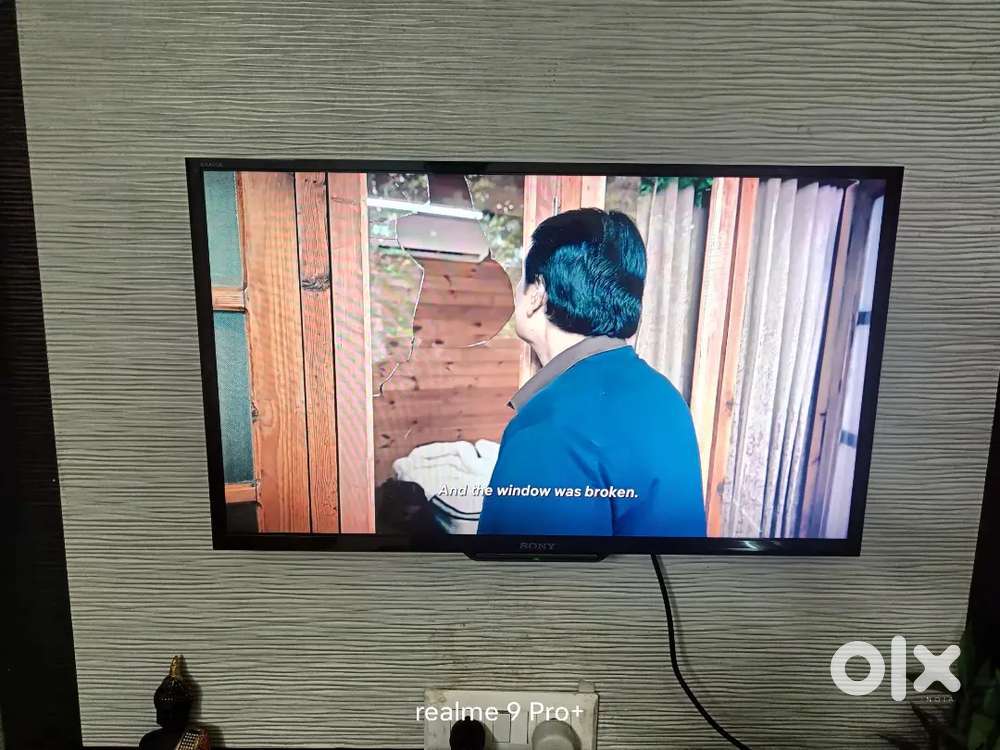 SONY BRAVIA 32 SMART TV