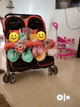 Stroller for twins. Can be used for single baby as well. Foldable and easy to use