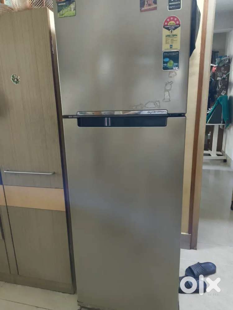 5 star Fridge in Good condition at reasonable price with trolley