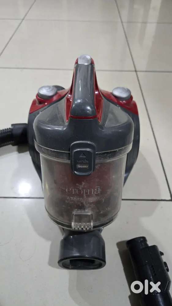 Croma vaccum cleaner