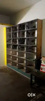 Wooden shop rack in good condition