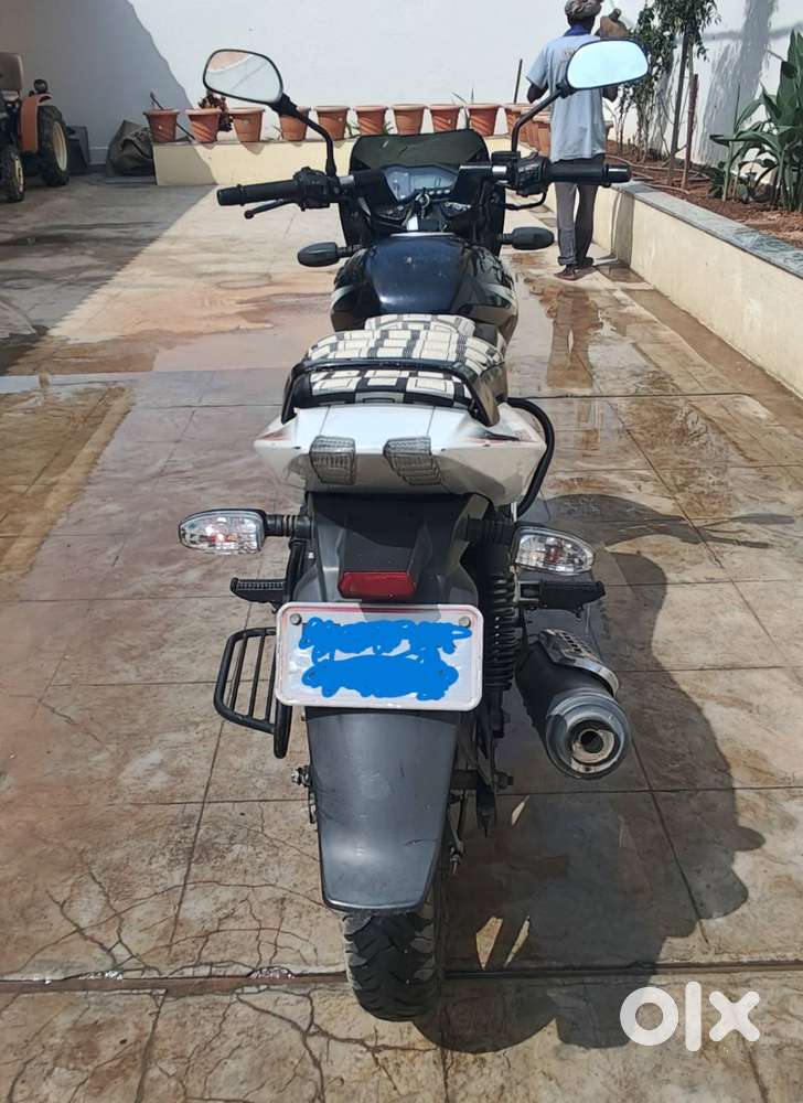 Bajaj pulsar 150 DTSi 2015 model
