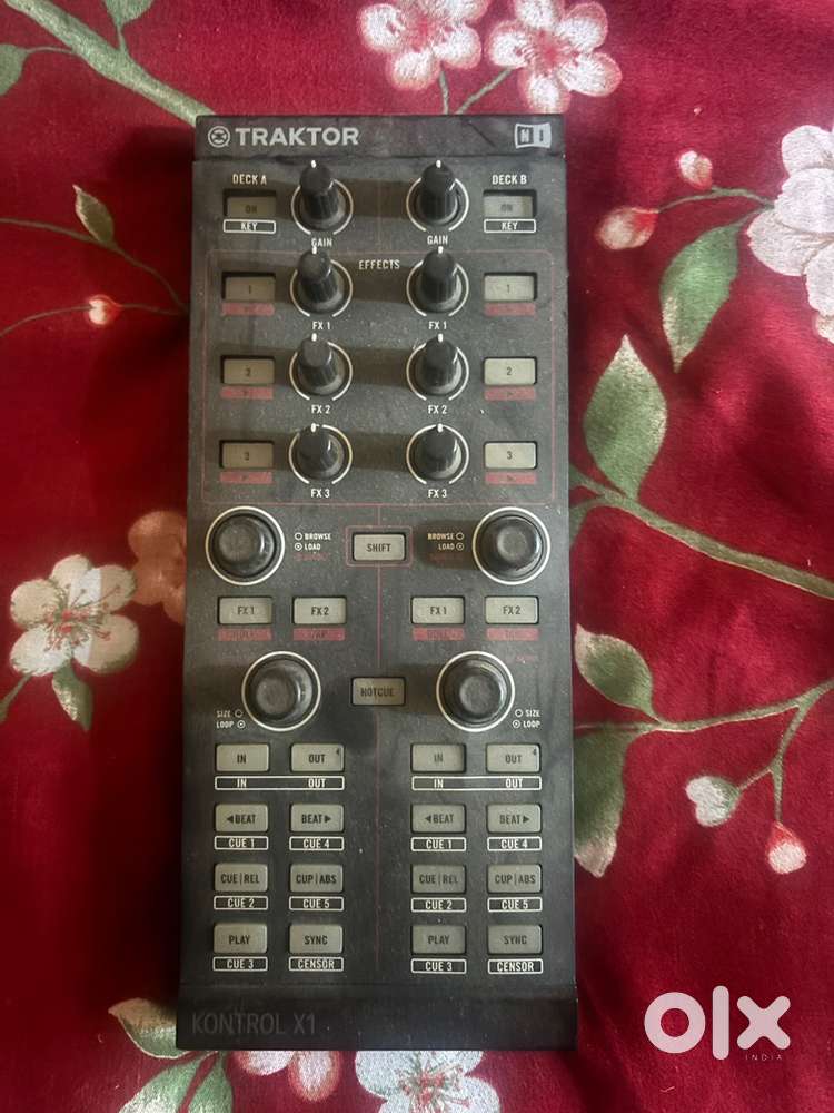 DJ CONTROLLER Traktor X 1