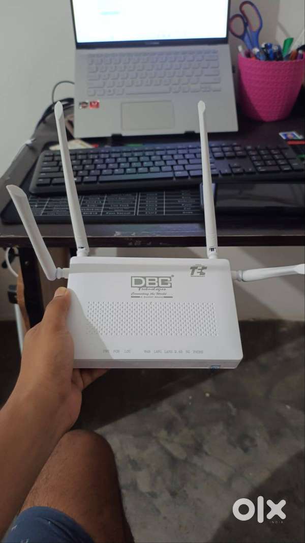 Dual Band ONT Router with VOIP (HGU-V210-4AC) - Like New!