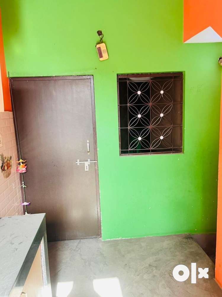 RENT 4500 ONLY/- 1BHK FLOOR WITH KITCHEN AND WASHROOM