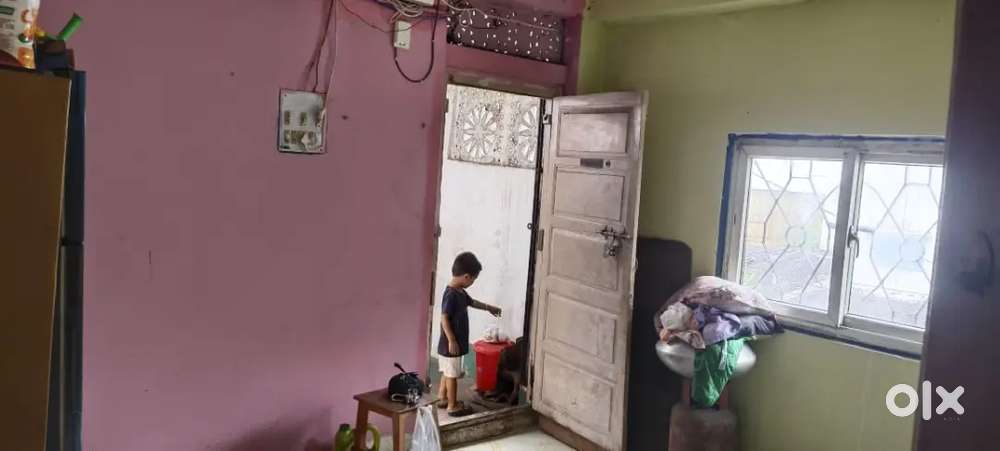 Two bhk complete with terrace900areaownerspace phoolBagan nearentally