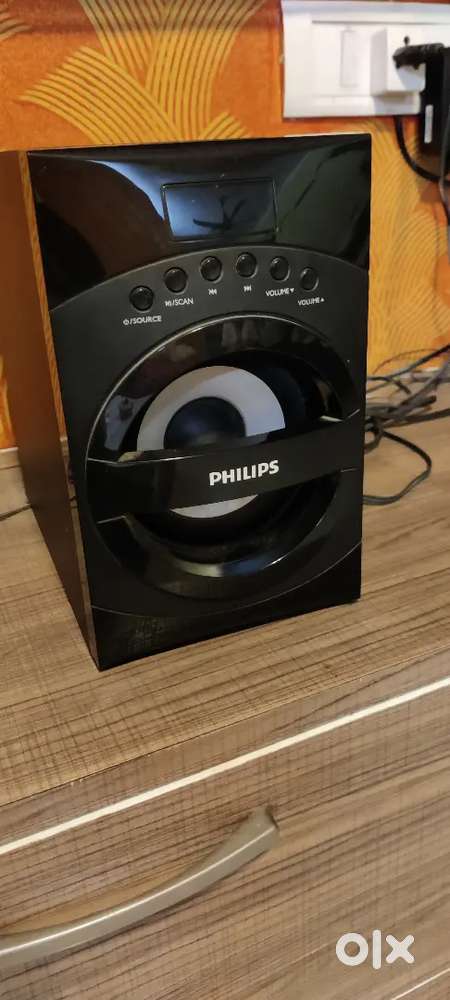 Phillips Sound Box with 2 Speakers