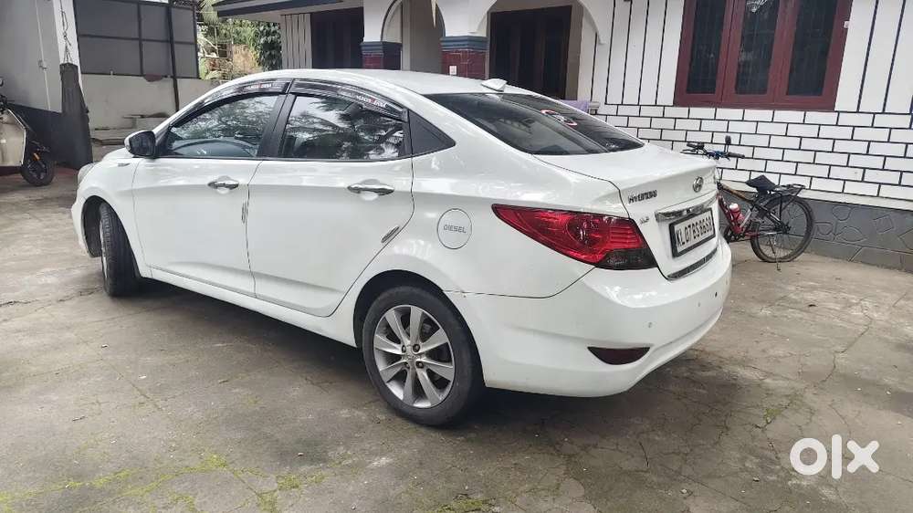 Hyundai Verna 2011 Diesel 88000 Km Driven