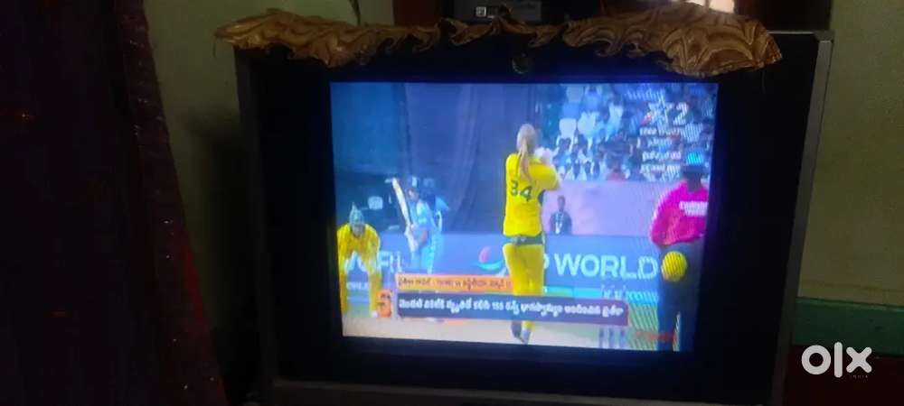 FUTEC TV WITH REMOTE