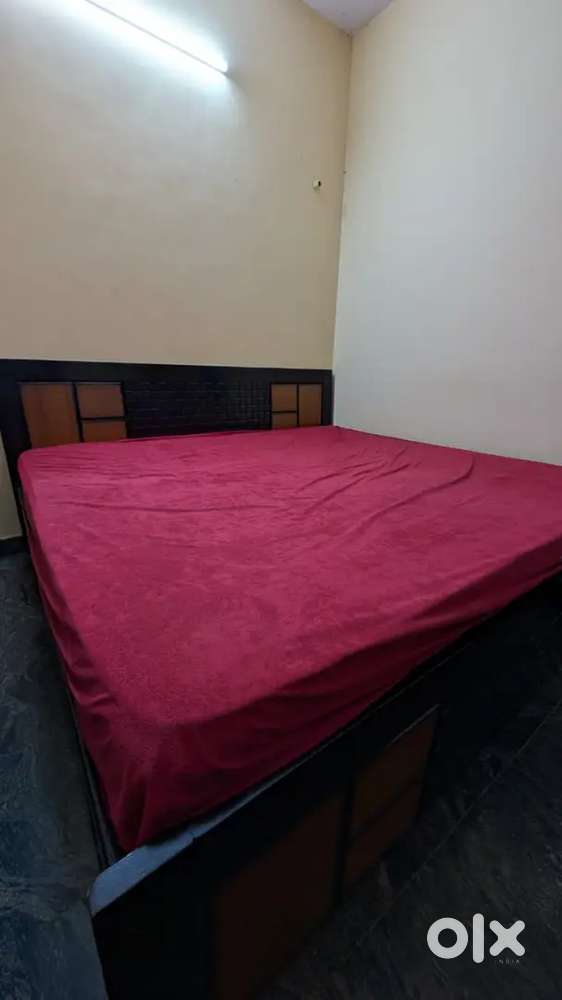 King Size bed with mattress 7 ft* 6.5ft with 8inch mattress