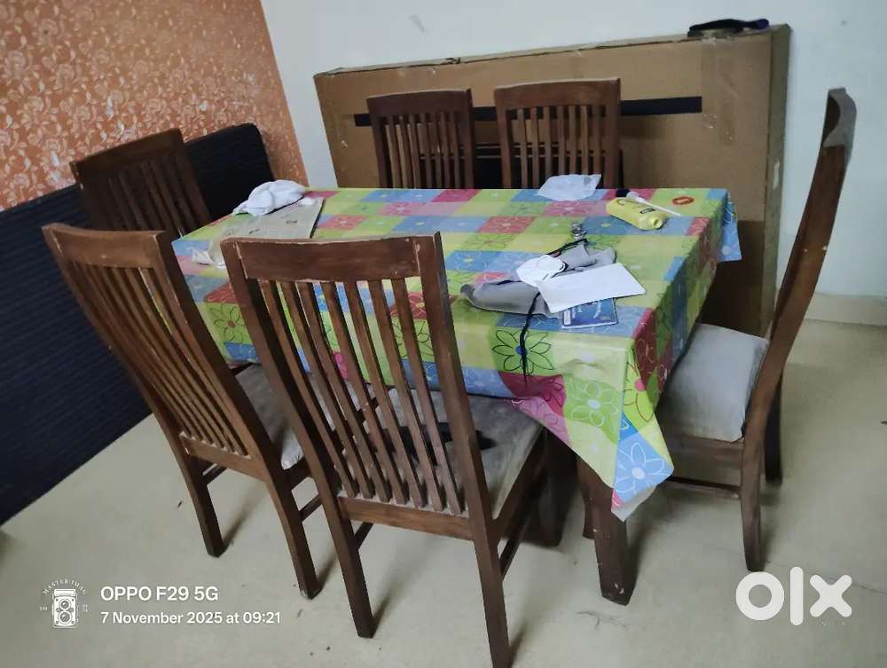 6 sitter dining table