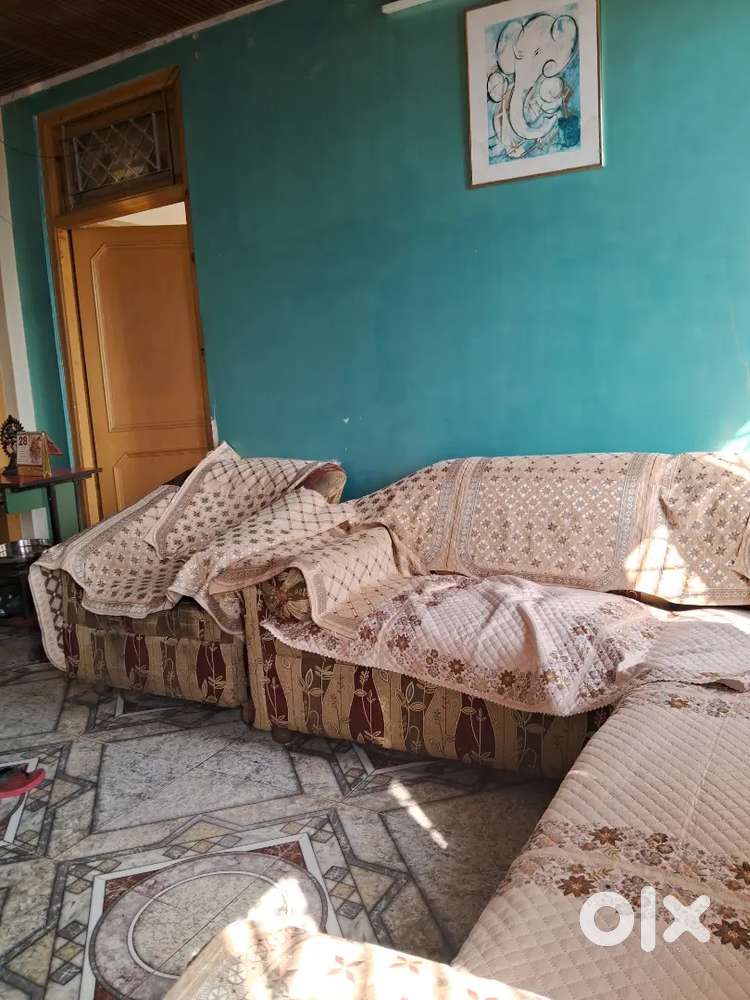 2 bhk at sain mohalla. For Family.