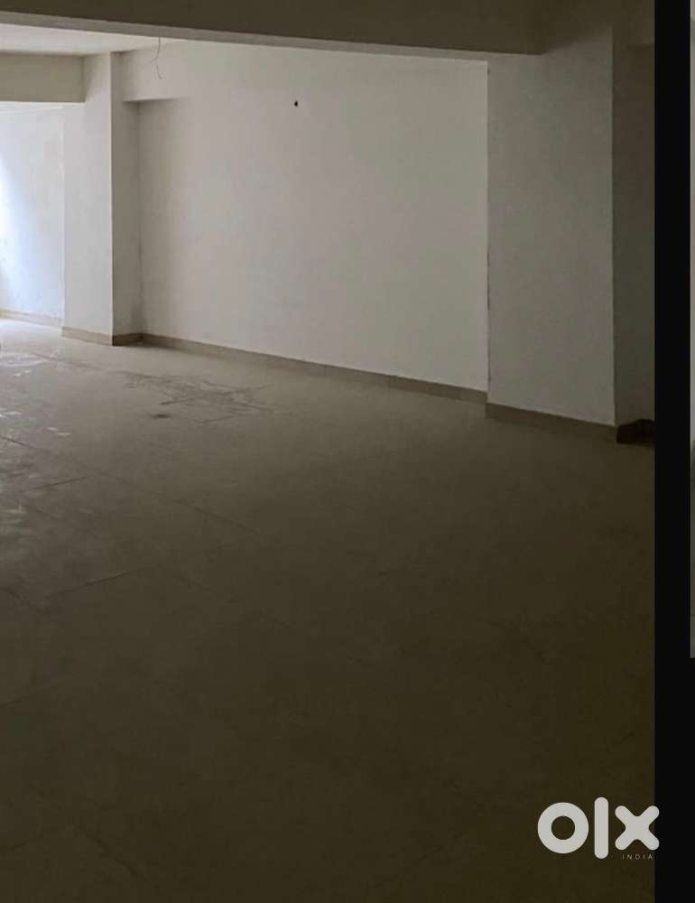 Shop near beltola main road .. deposit 8lac