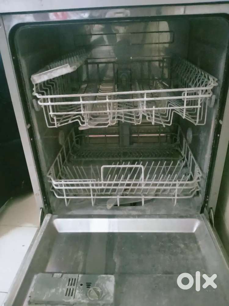 Midea dishwasher, 13th place settings, with original bill