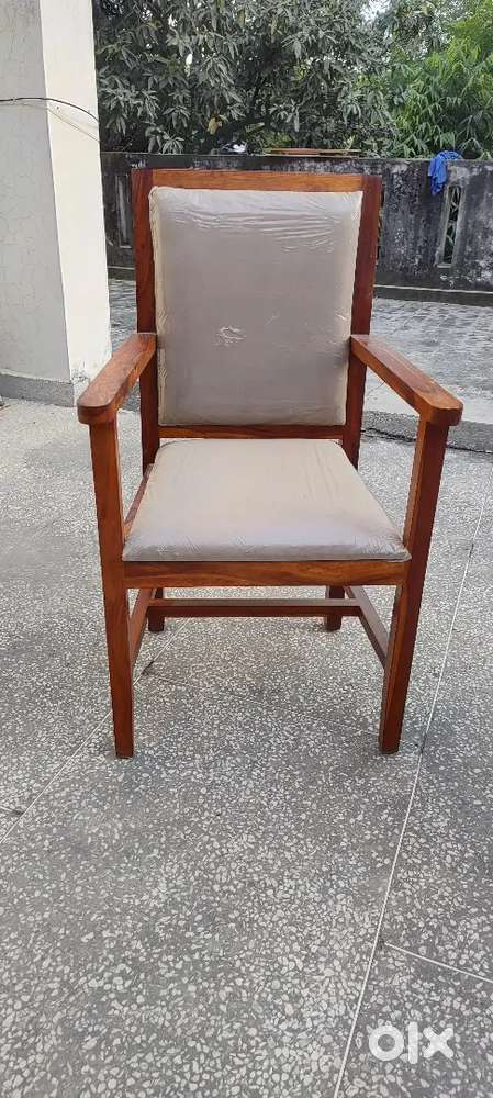 Wood arm chair