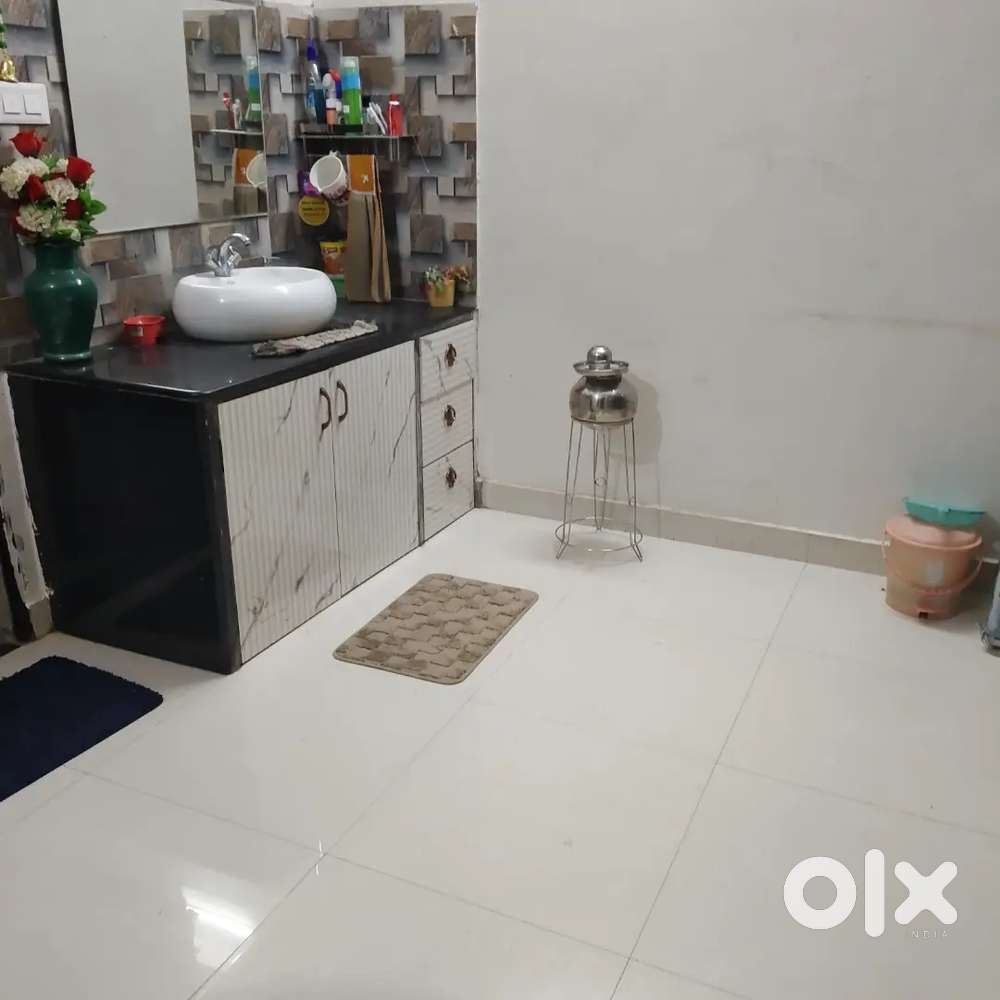 Single bed room with latbath nearby gandhi path pulia