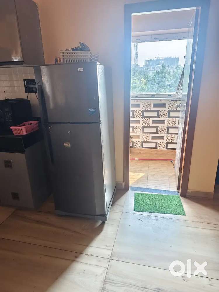 LG fridge 260ltr