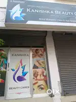 Beauti parlour is sale