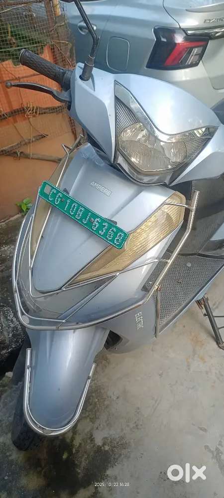 Electric scooty