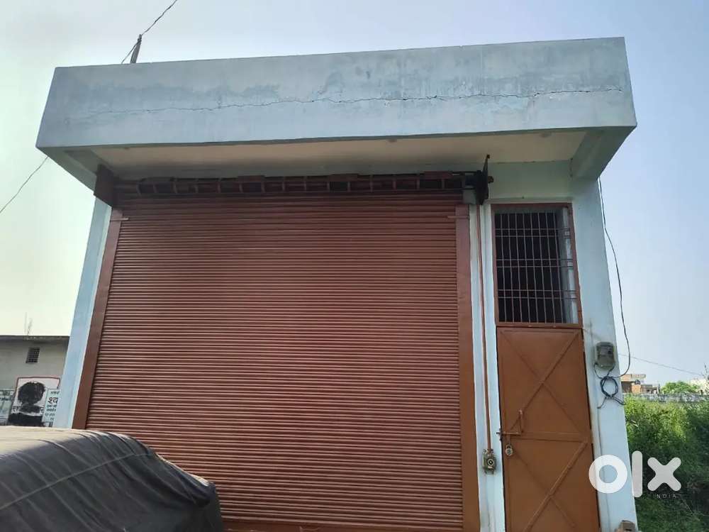 20*67 हॉल किराए हेतु खाली है।