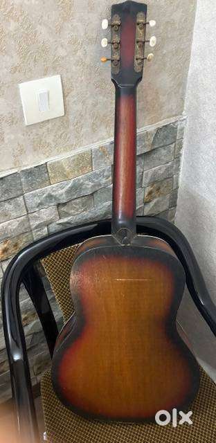Guitar (Hawaiian) in Good Working condition