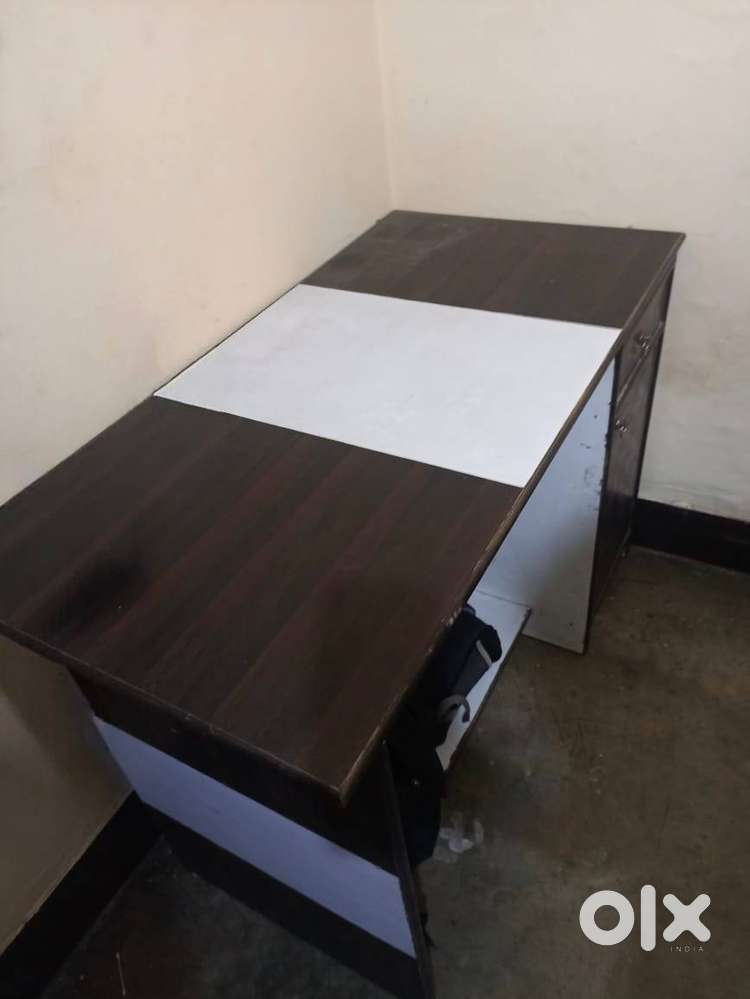 computer table