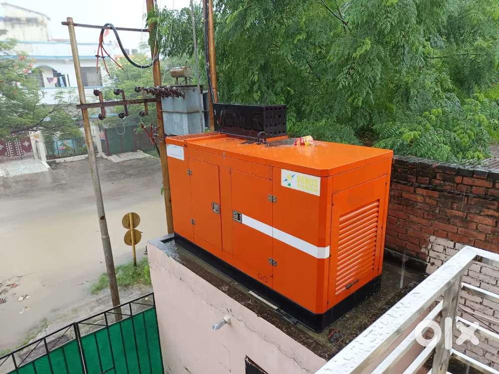 SILENT GENERATOR BIKAU HAI NAYI BATTERY KE SATH
