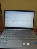 Hp 15s (8gb+512gb) in new very good condition Only 5 month old