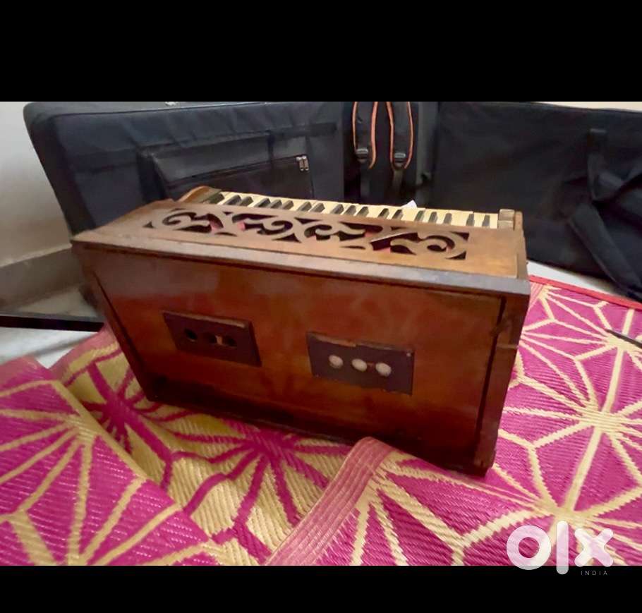 Old Antiue Harmonium