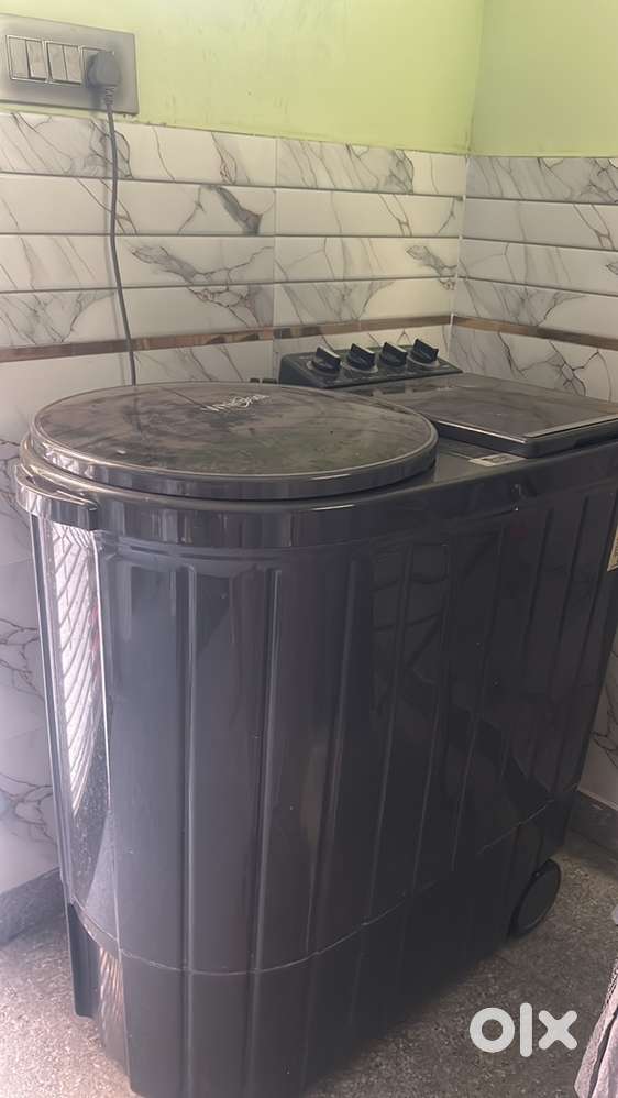 Whirlpool Semi Automatic 11 kg