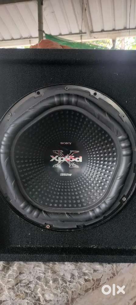 12,   inch subwoofer    Sony explode  with box full.   for sale