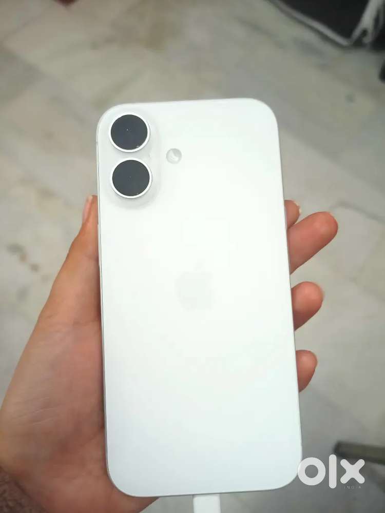 Iphone 16 White