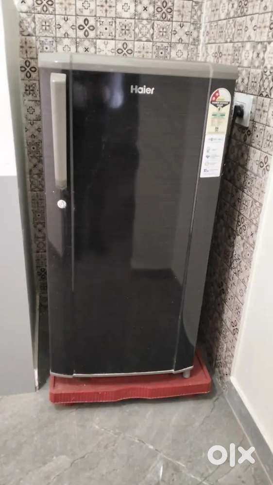 Haier fridge 165 lt