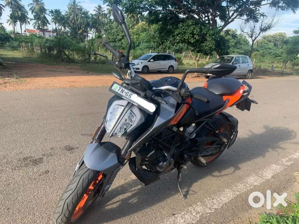 Light used  KTM Duke 200 ABS,Well maintained & in excellent condition