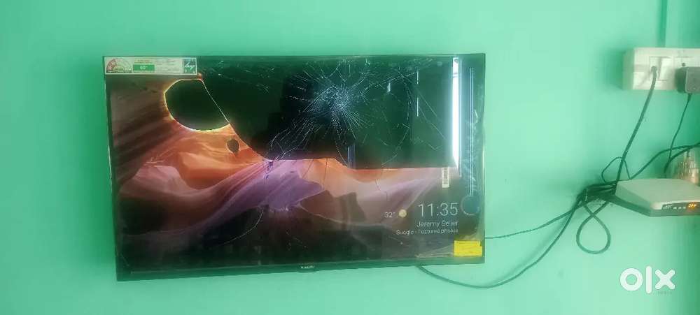 3 years old smart full hd mi tv 32