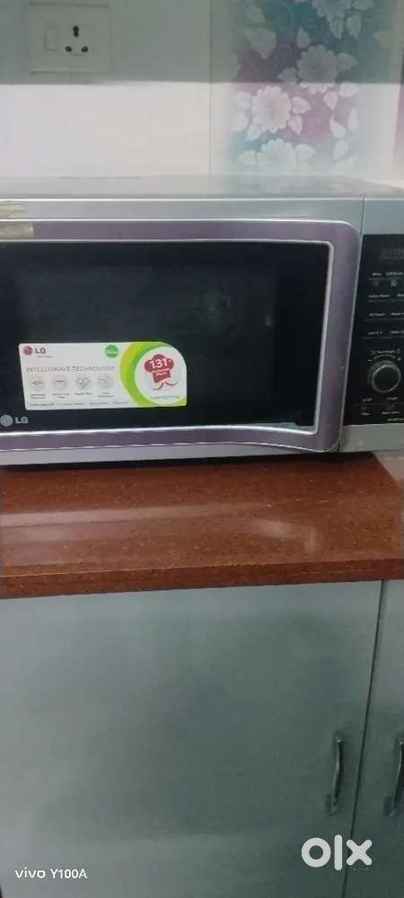 Non Working microwave for sale-(repairable and for parts purpose)