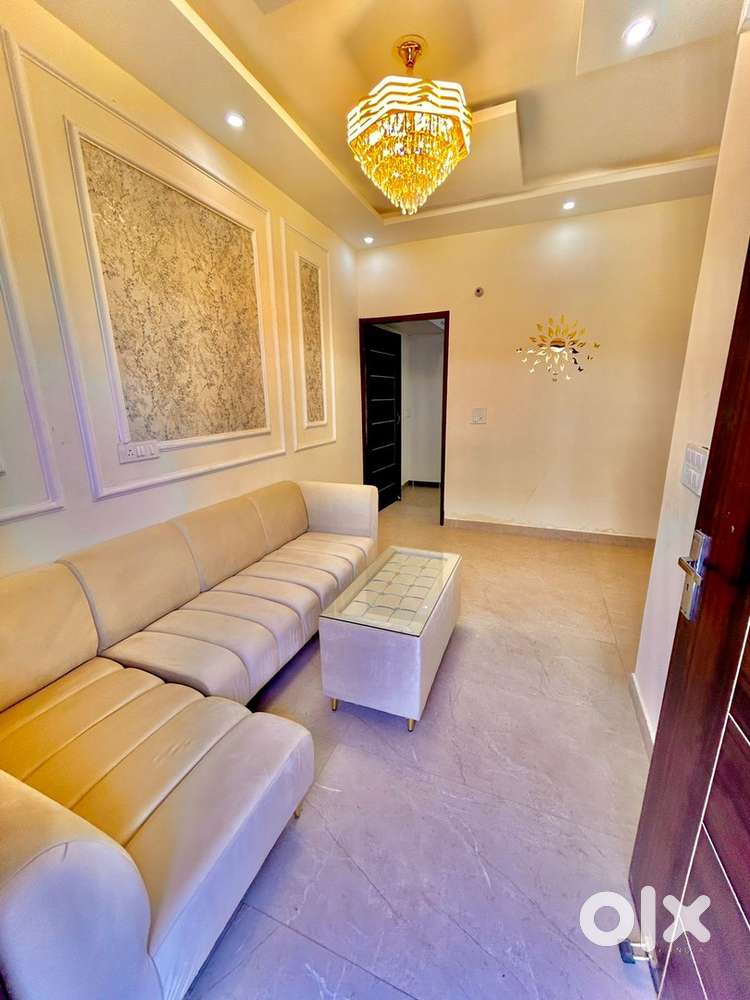 1 bhk Flat low emi flat sector 115 gillco velly project ready to move