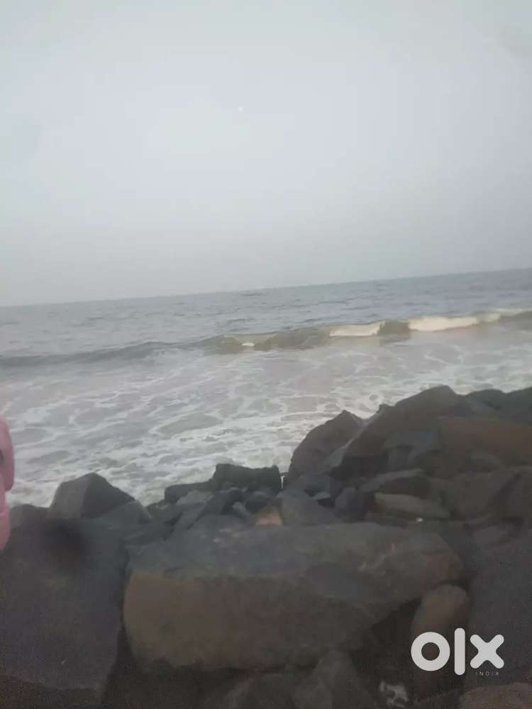 एक वैन भी फ्लैट सेमी फर्नीचर किराए पर देना है बैचलर या वर्किंग मां