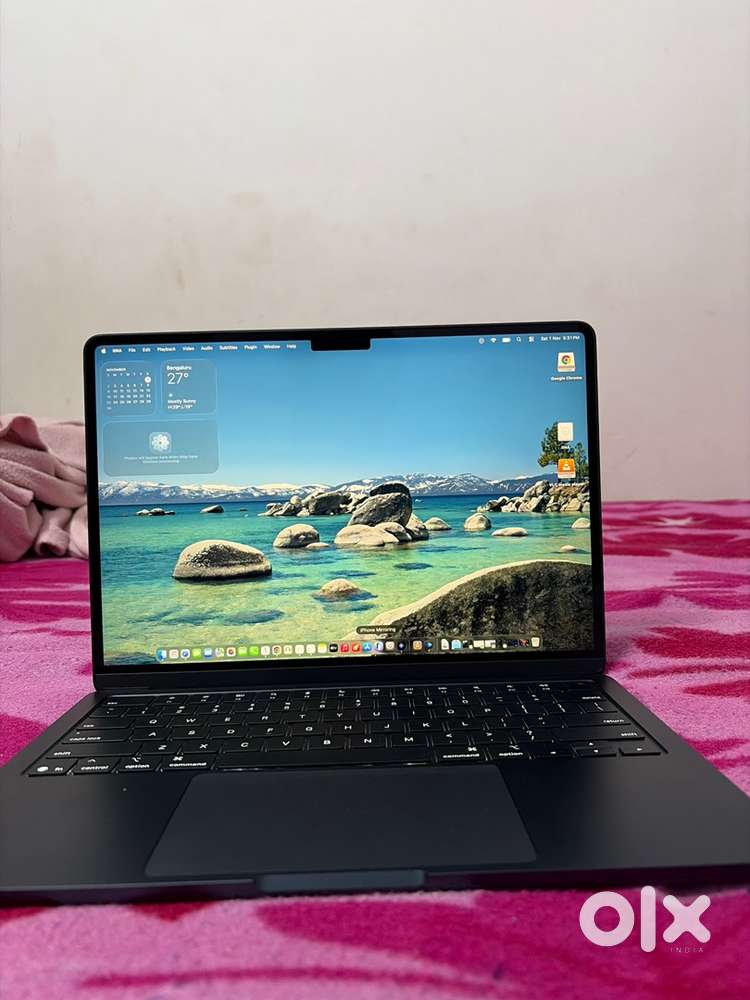 Macbook air m4 latest 2 month old