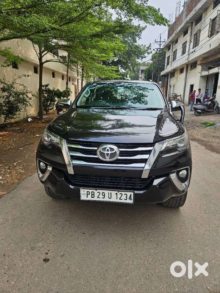 Toyota Fortuner 3.0 4x2 Automatic, 2016, Diesel