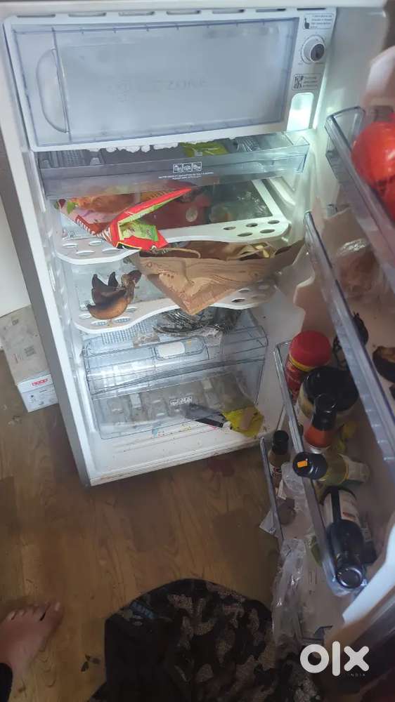 Selling fridge